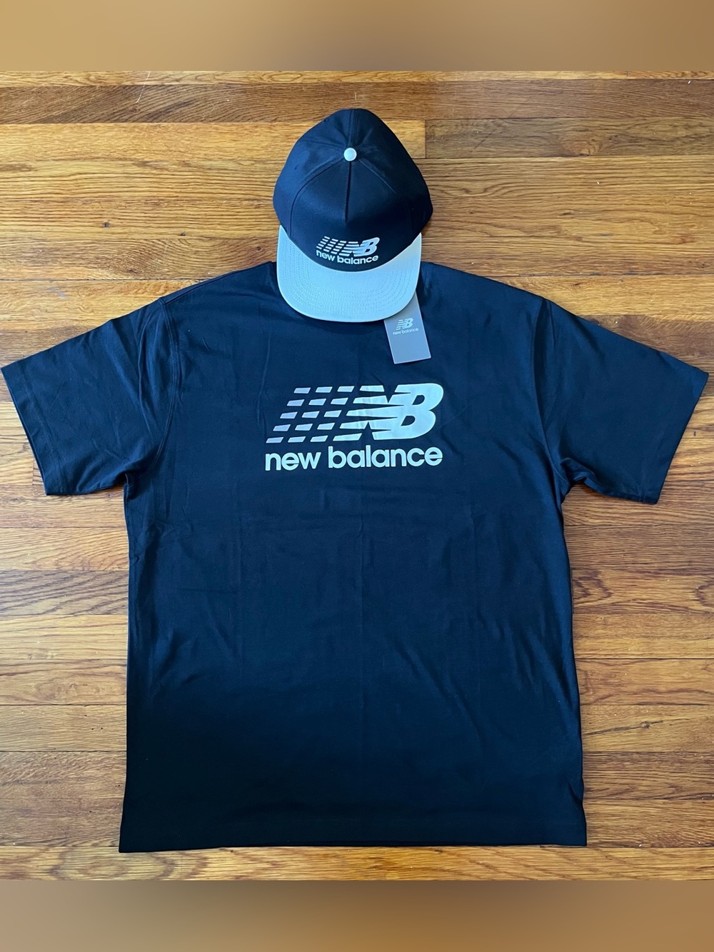 New Balance Logo Graphic Athletic T Shirt & New Balance Stacked A-Frame SnapBack